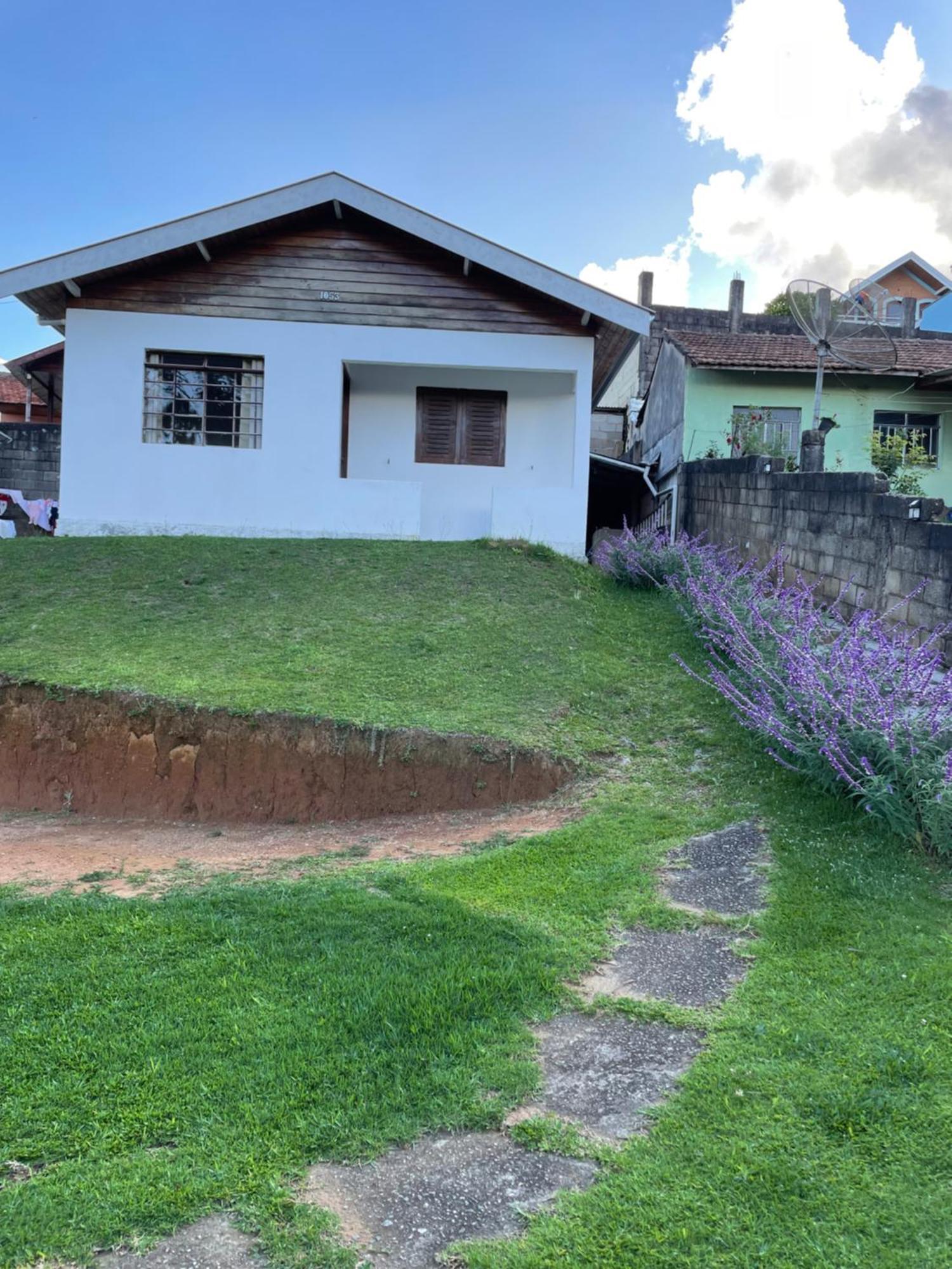 Casa Com Excelente Localizacao